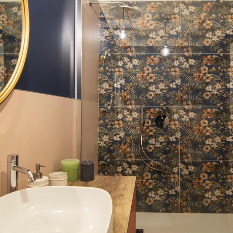 Gigi Suites&Apartments - Camera Matrimoniale Deluxe con Balcone - 4