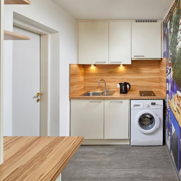 Hotel Alpina - Familiensuite (2 Erwachsene + 2 Kinder bis 13 Jahre) - 3
