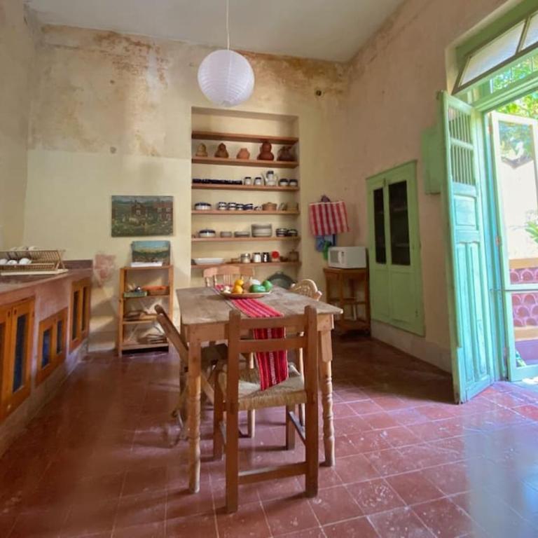 Hermosa Casa Antigua con Piscina Tropical - Casa de 3 dormitorios - 13