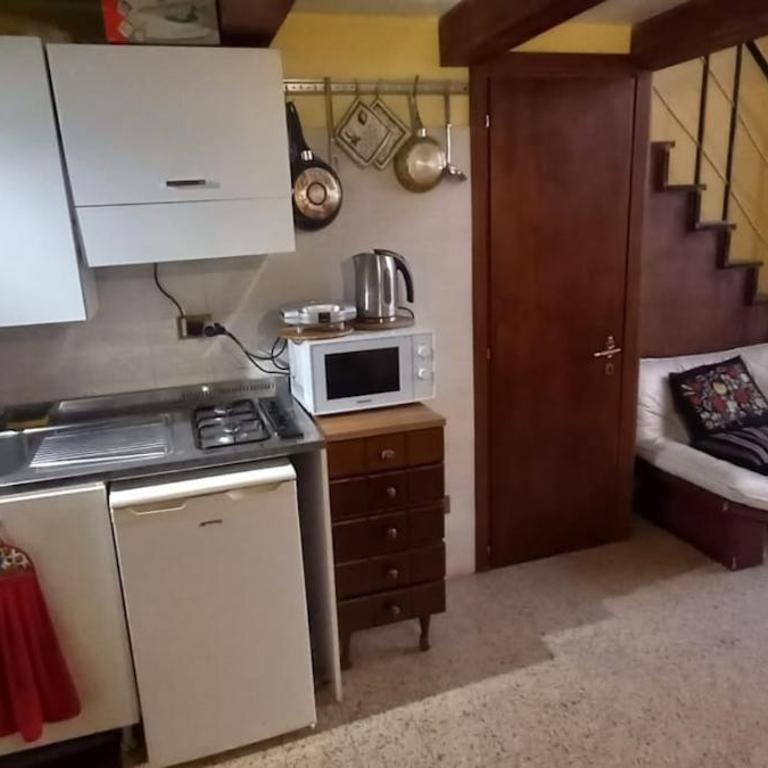 Casa Dino rooms - Monolocale su 2 Livelli - 10