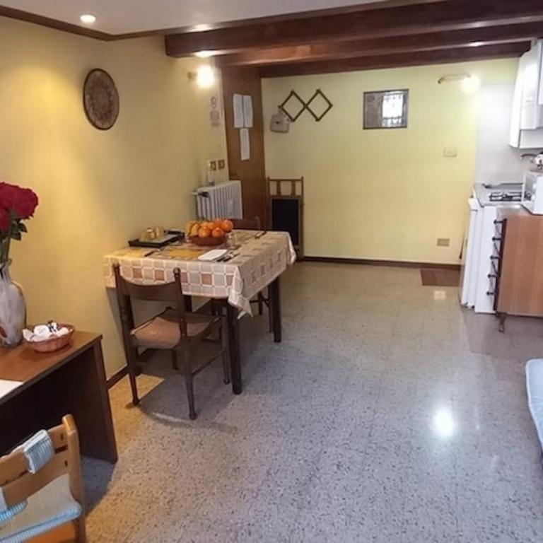 Casa Dino rooms - Monolocale su 2 Livelli - 11