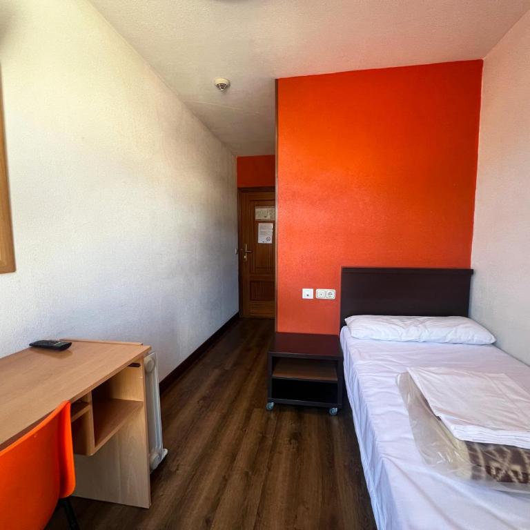 Loop INN Hostel Santiago de Compostela - Habitación Individual con baño privado - 1