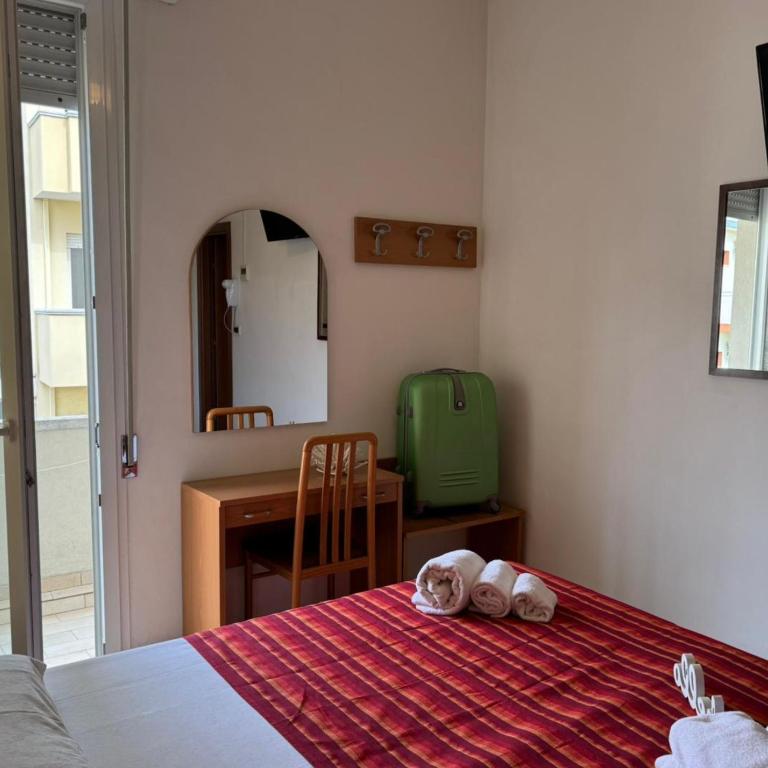 Hotel Caruso - Camera Standard Matrimoniale/Doppia con Letti Singoli - 4