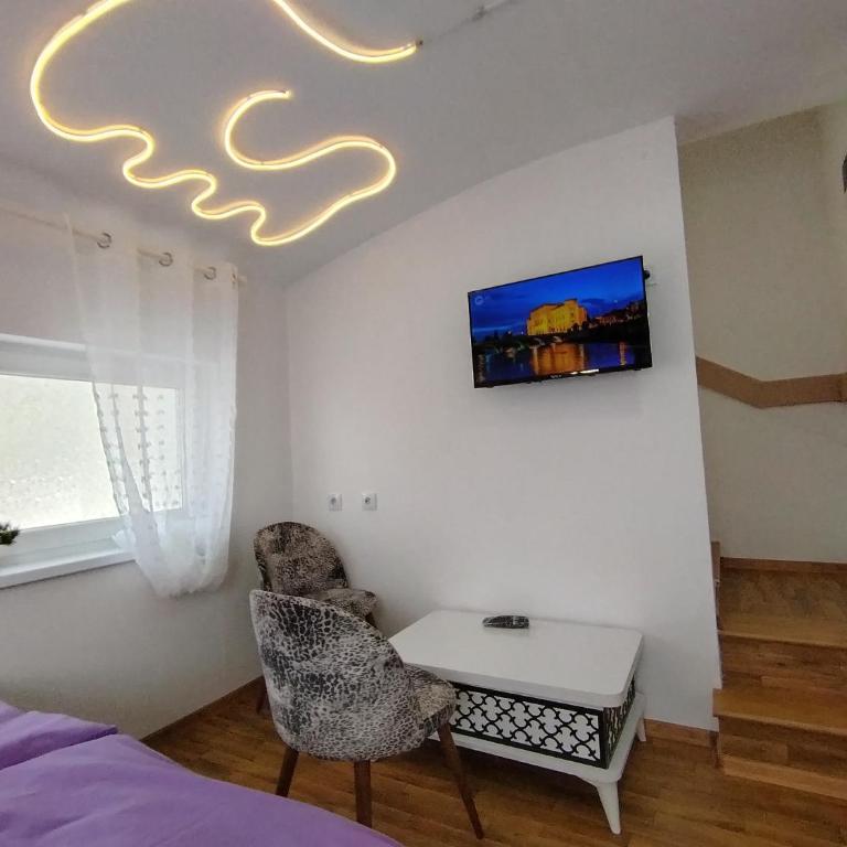 Sarajevo Old Town 7 Free Parking & Balcony - Apartman sa 2 Spavaće Sobe - 3