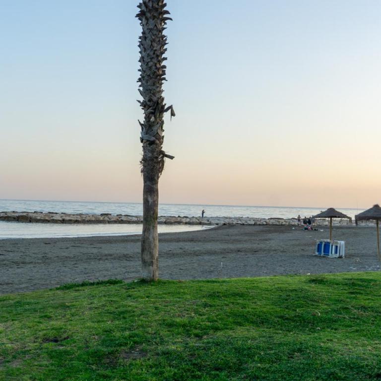 Walking to the Beach of Palo and Pegregalejo - Apartamento de 3 dormitorios - 32
