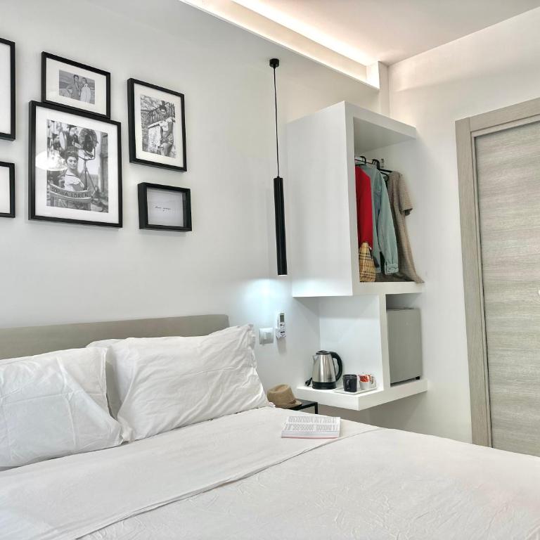 Room Center Sorrento Baby - Camera Matrimoniale con Bagno Privato - 4