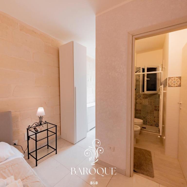 Baroque B&B - Single Room with Private Bathroom - 6