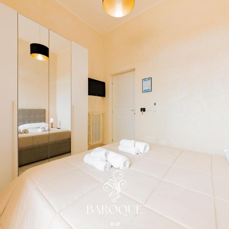 Baroque B&B - Double Room with Private Bathroom - 8