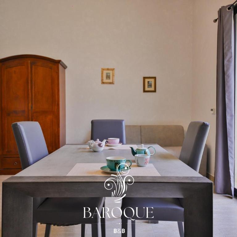 Baroque B&B - Deluxe Family Room - 2