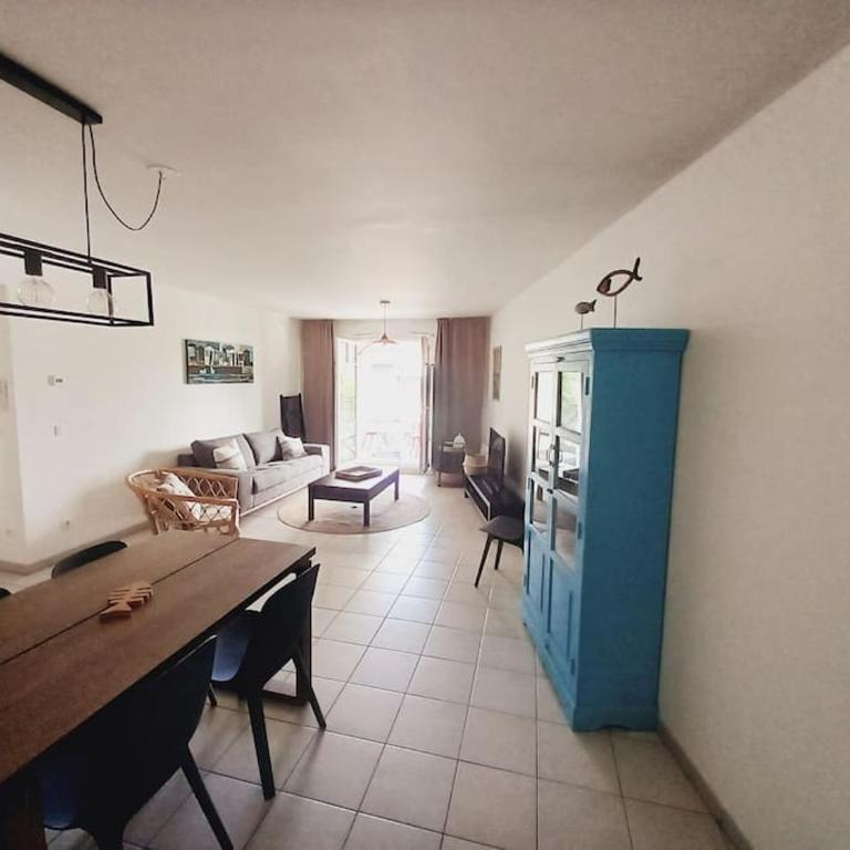 Arcachon Hyper Centre - spacieux appartement 2 chambres parking et terrasse - Two-Bedroom Apartment - 6