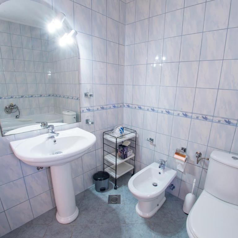 Apartment Ado - Two-Bedroom Apartment - 30