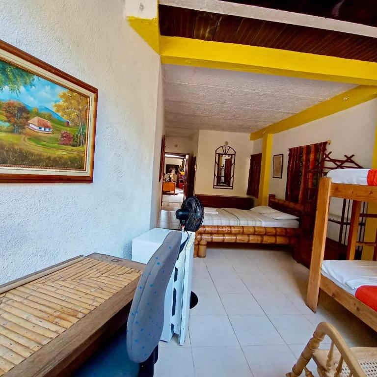 Hostal Las Mariposas Minca - Habitación Cuádruple con baño privado - 3