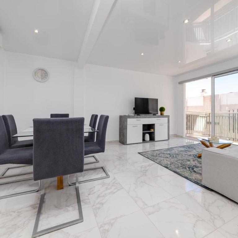 La Goleta Timonel - Three-Bedroom Apartment - 8