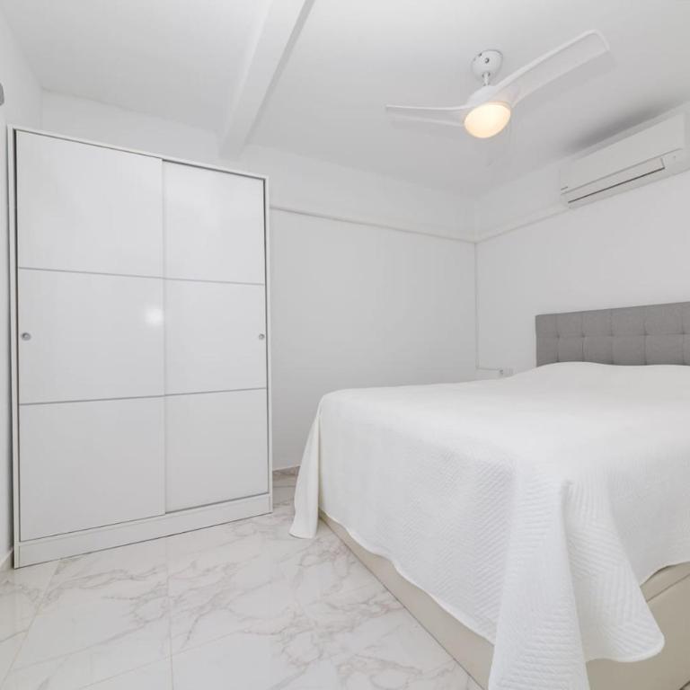 La Goleta Timonel - Three-Bedroom Apartment - 7