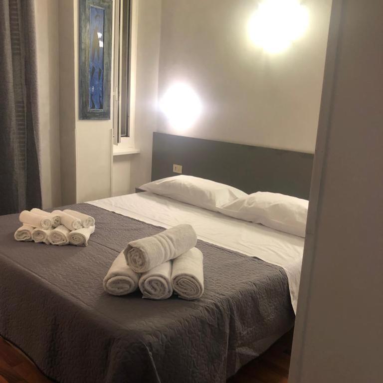 ALMA Rooms Appia - Camera Matrimoniale Deluxe con 1 Letto Supplementare - 9