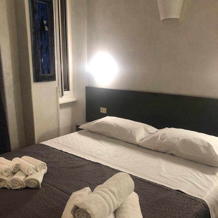ALMA Rooms Appia - Camera Matrimoniale Deluxe con 1 Letto Supplementare - 7