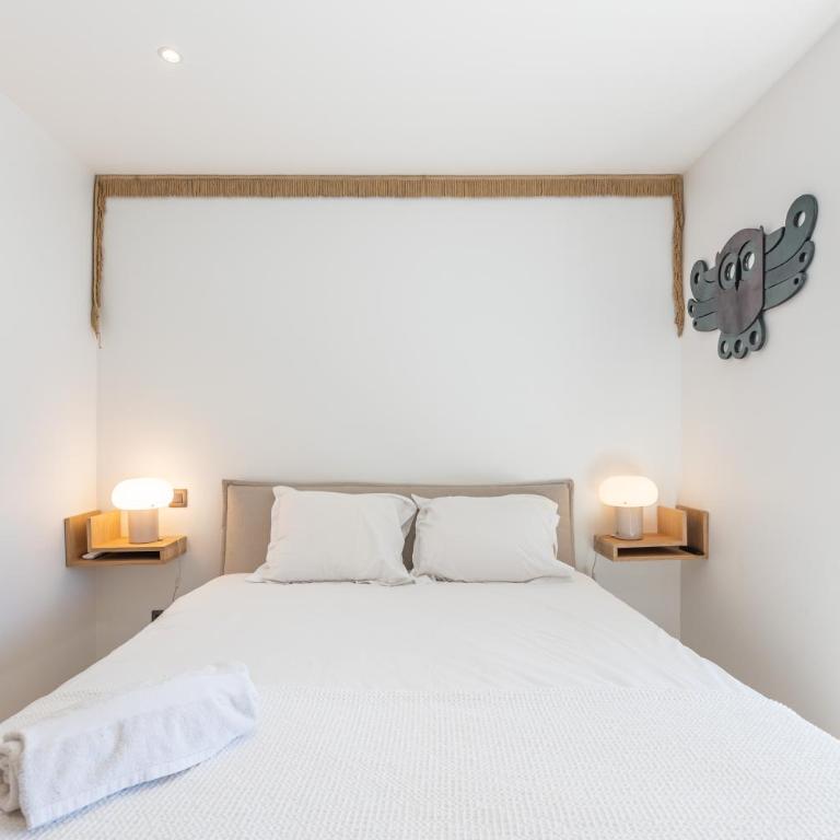 LB Vacation Rentals I A short Stroll to Palais, Beach, Terrace & Seaview - Two-Bedroom Apartment - 23