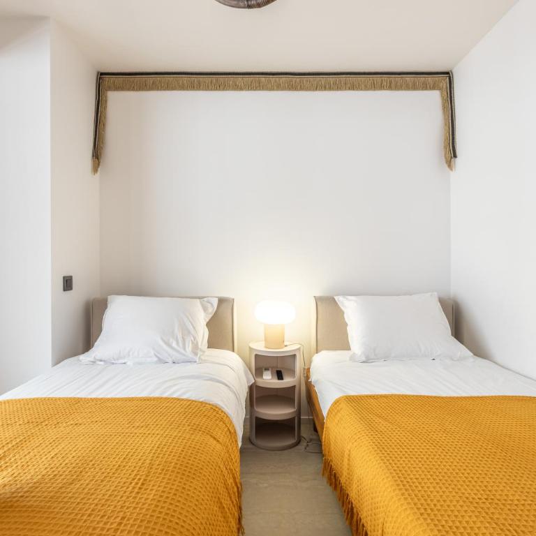 LB Vacation Rentals I A short Stroll to Palais, Beach, Terrace & Seaview - Two-Bedroom Apartment - 29