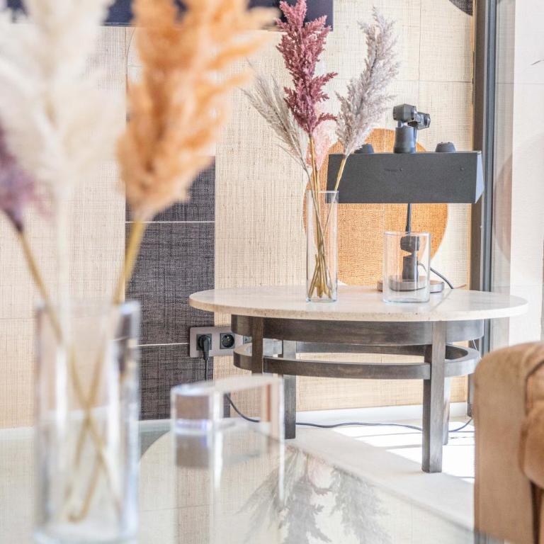 LB Vacation Rentals I A short Stroll to Palais, Beach, Terrace & Seaview - Two-Bedroom Apartment - 46