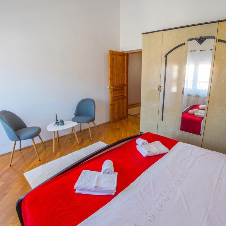 Spacious apartment overlooking Mostar - Apartment with Terrace - 25