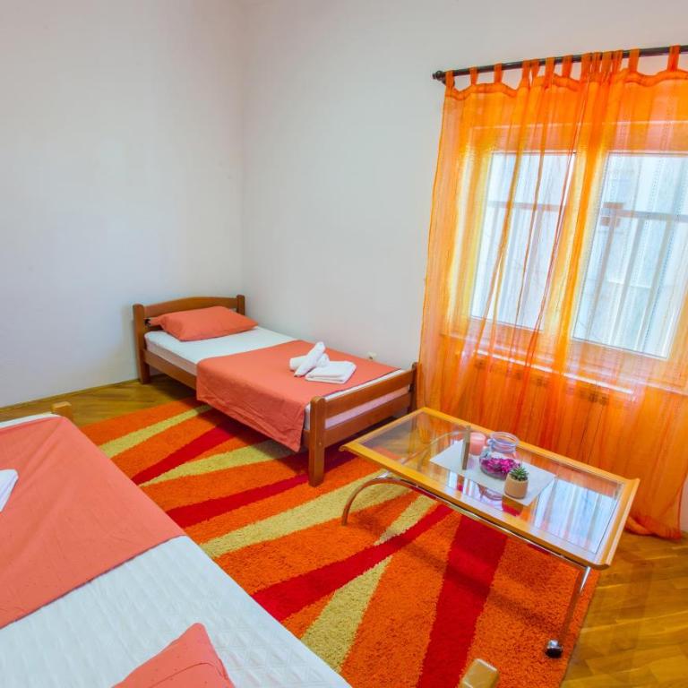 Spacious apartment overlooking Mostar - Apartment with Terrace - 21