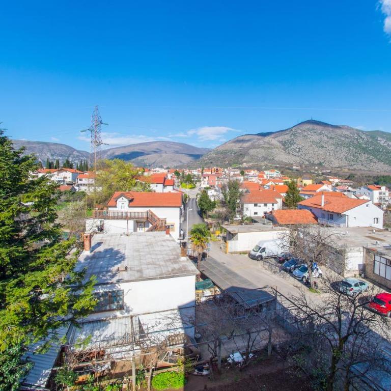Spacious apartment overlooking Mostar - Apartment with Terrace - 12