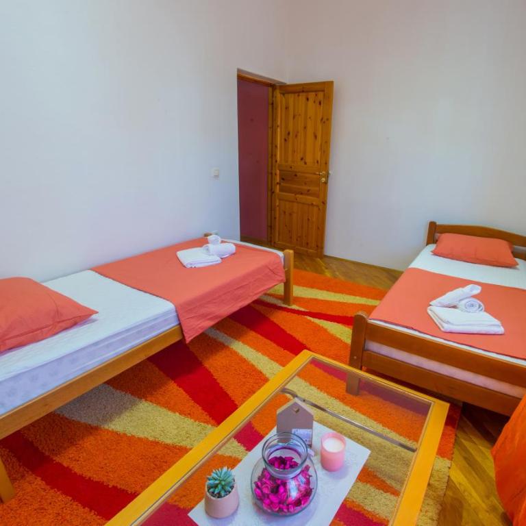 Spacious apartment overlooking Mostar - Apartment with Terrace - 27