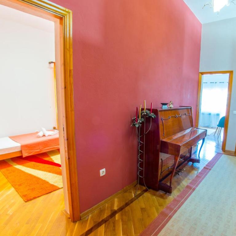 Spacious apartment overlooking Mostar - Apartment with Terrace - 41