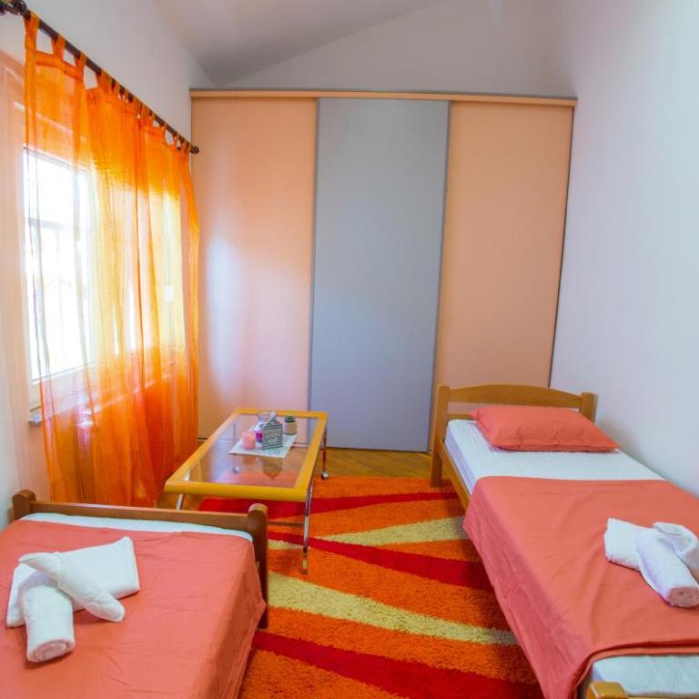 Spacious apartment overlooking Mostar - Apartment with Terrace - 28