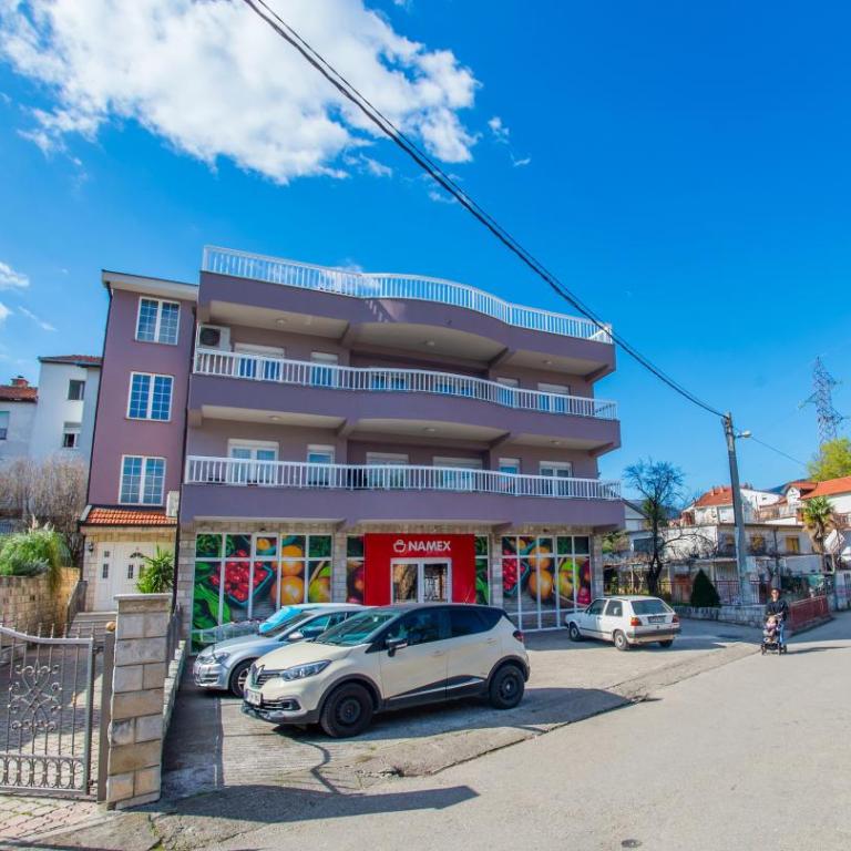 Spacious apartment overlooking Mostar - Apartment with Terrace - 34