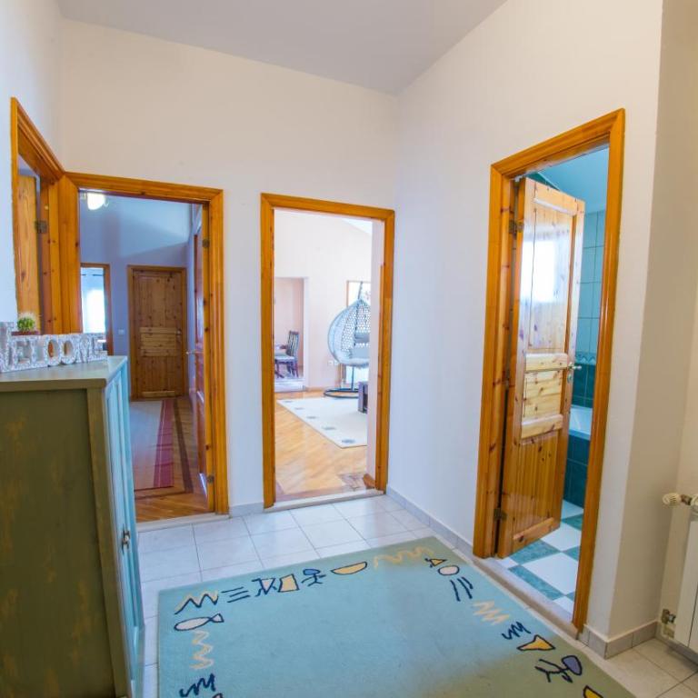 Spacious apartment overlooking Mostar - Apartment with Terrace - 44