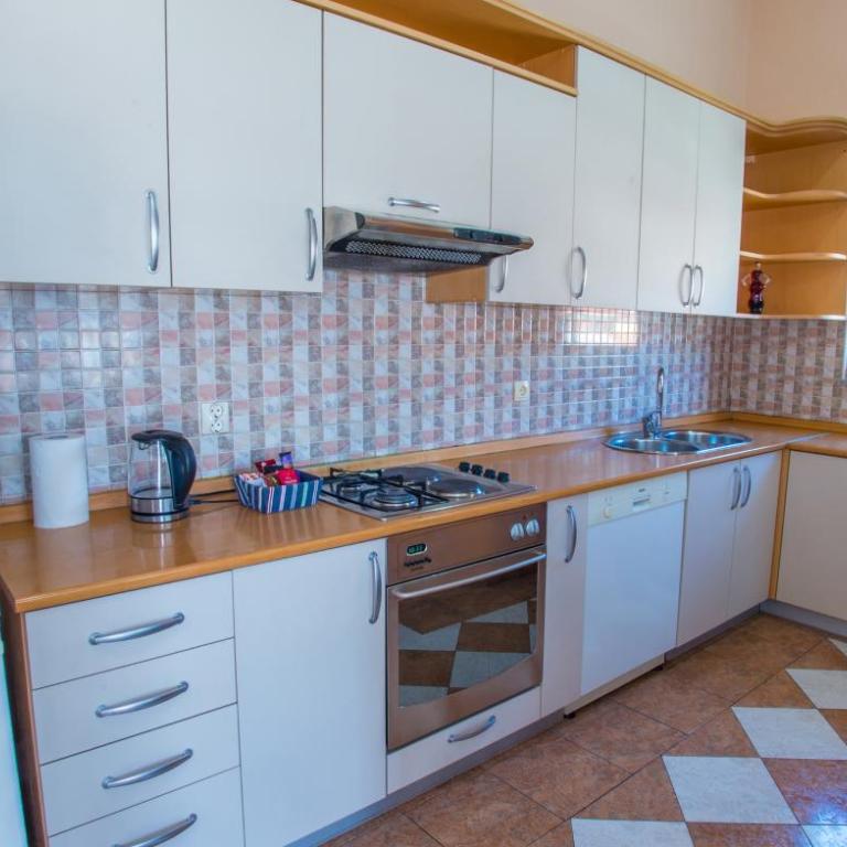 Spacious apartment overlooking Mostar - Apartment with Terrace - 13