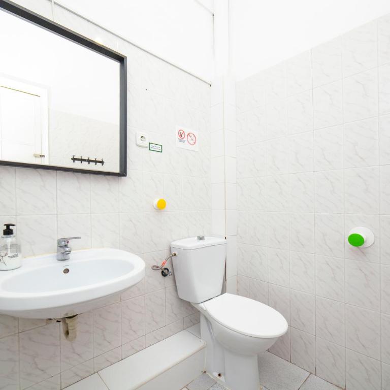 Fabrizzios Terrace Hostel - Standard Single Room - 4