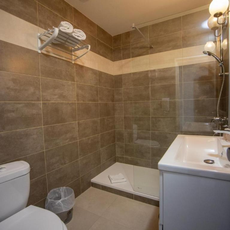 Hotel Camille - Chambre Double avec Patio - 4
