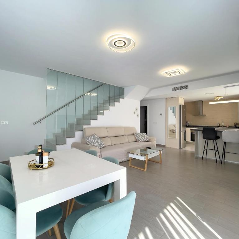 Perfect Getaway Villa - Villa with Private Pool - 3
