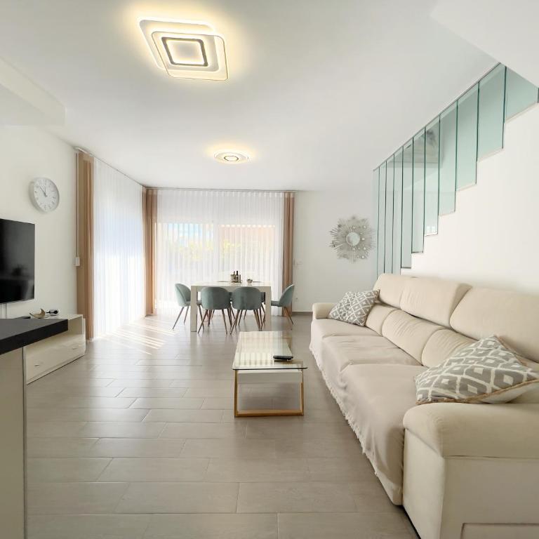 Perfect Getaway Villa - Villa with Private Pool - 22