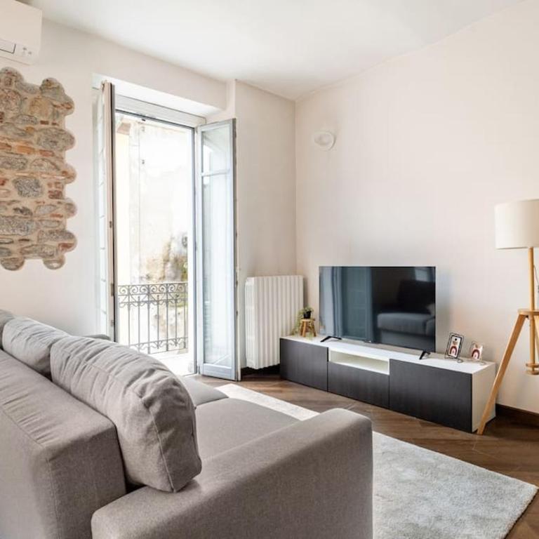 Centro Storico Nido a 147 passi dal Lago Maggiore - Appartamento Superior con 2 Camere da Letto - 16