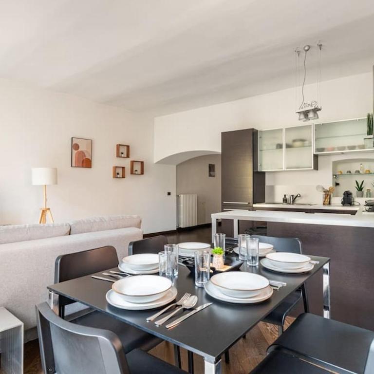 Centro Storico Nido a 147 passi dal Lago Maggiore - Appartamento Superior con 2 Camere da Letto - 6