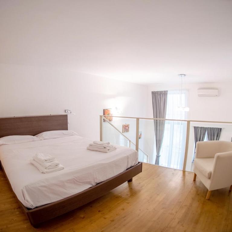 ANGEL WHITE LOFT SALERNO - Appartamento con 1 Camera da Letto - 1