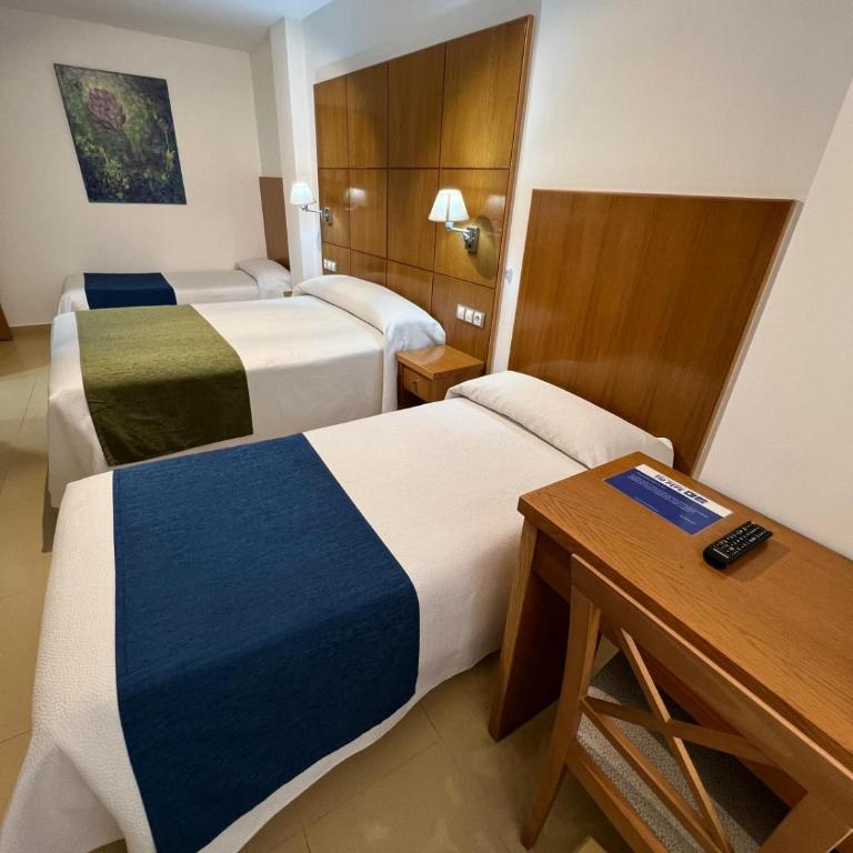 Hotel Tio Pepe - Habitación Familiar (2 adultos y 2 niños) - 4
