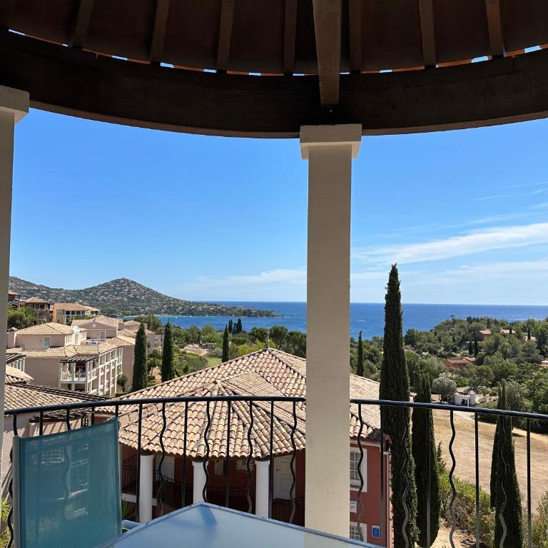 cap esterel vue mer et CLIMATISÉ - Chambre Double - 1