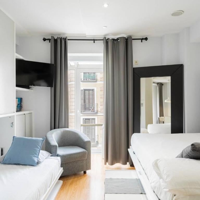 Apartamento con BALCÓN a CALLE MAYOR Ideal PAREJAS - One-Bedroom Apartment - 2