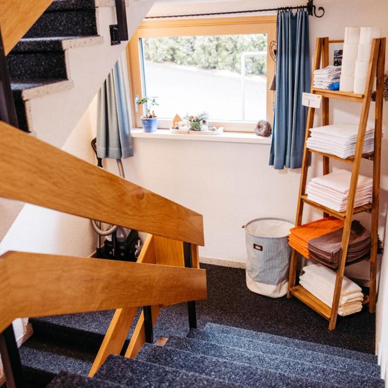 Haus Kella-Egg - Two-Bedroom Apartment with Balcony - 9