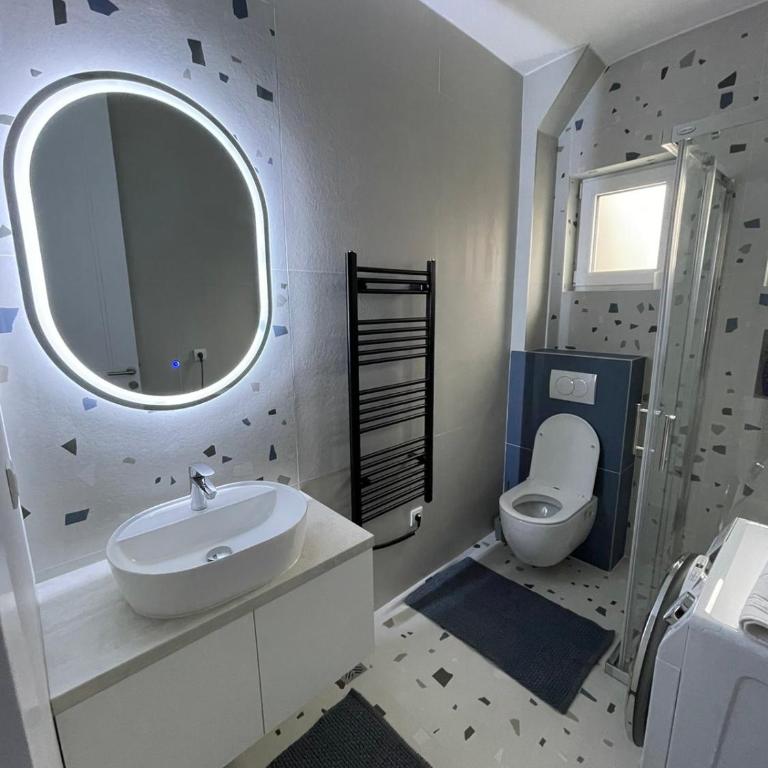 Amigi Central - One-Bedroom Apartment - 12