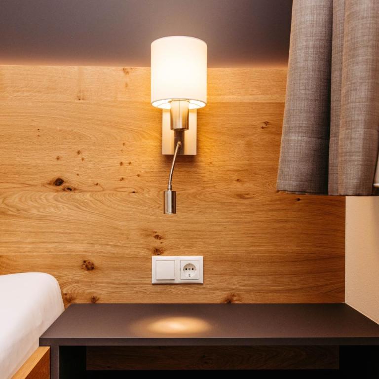 Haus Kella-Egg - One-Bedroom Apartment with Balcony - 12