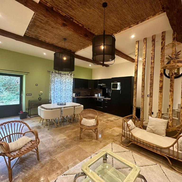 Domaine de la Tapie de Bouchet - en Camargue - Villa 2 Chambres - 4