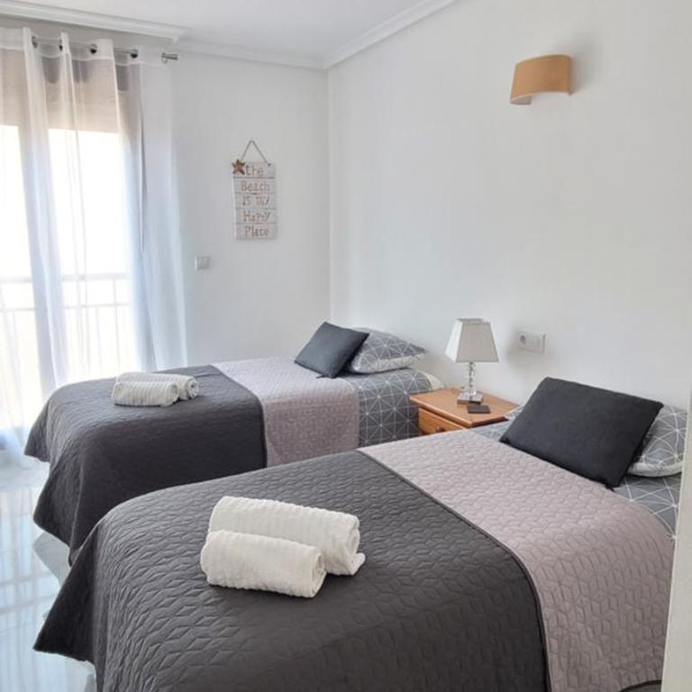 Luxury apartment in the heart of Moraira & 200mtrs from the sea - Three-Bedroom Apartment - 16