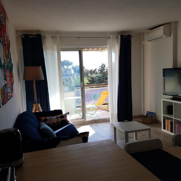 Grand T2, 4 personnes, Clim, Parking, Proche centre - Apartamento de 2 dormitorios - 3