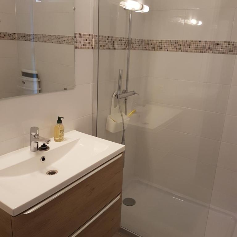 Grand T2, 4 personnes, Clim, Parking, Proche centre - Apartamento de 2 dormitorios - 15