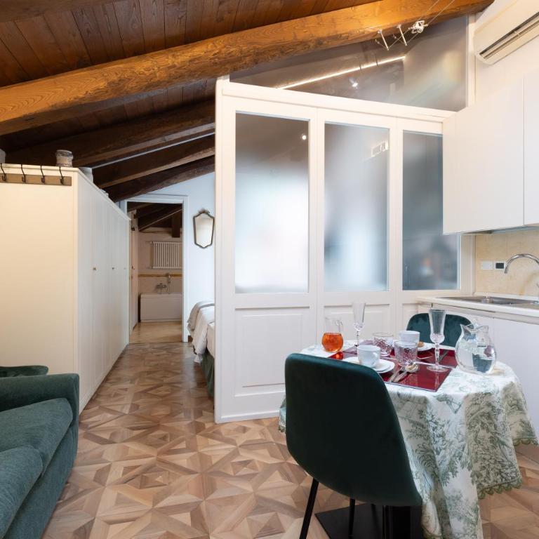 BolognaRoomscom - Villa Bottrigari - Suite Queen con Vasca Idromassaggio - 4